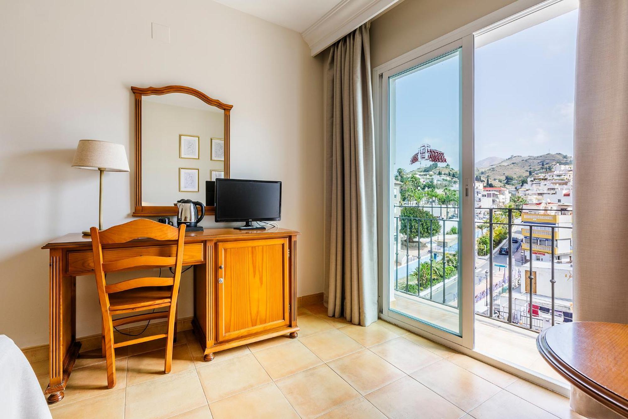 Hotel Almijara - Mares La Herradura  Exteriör bild