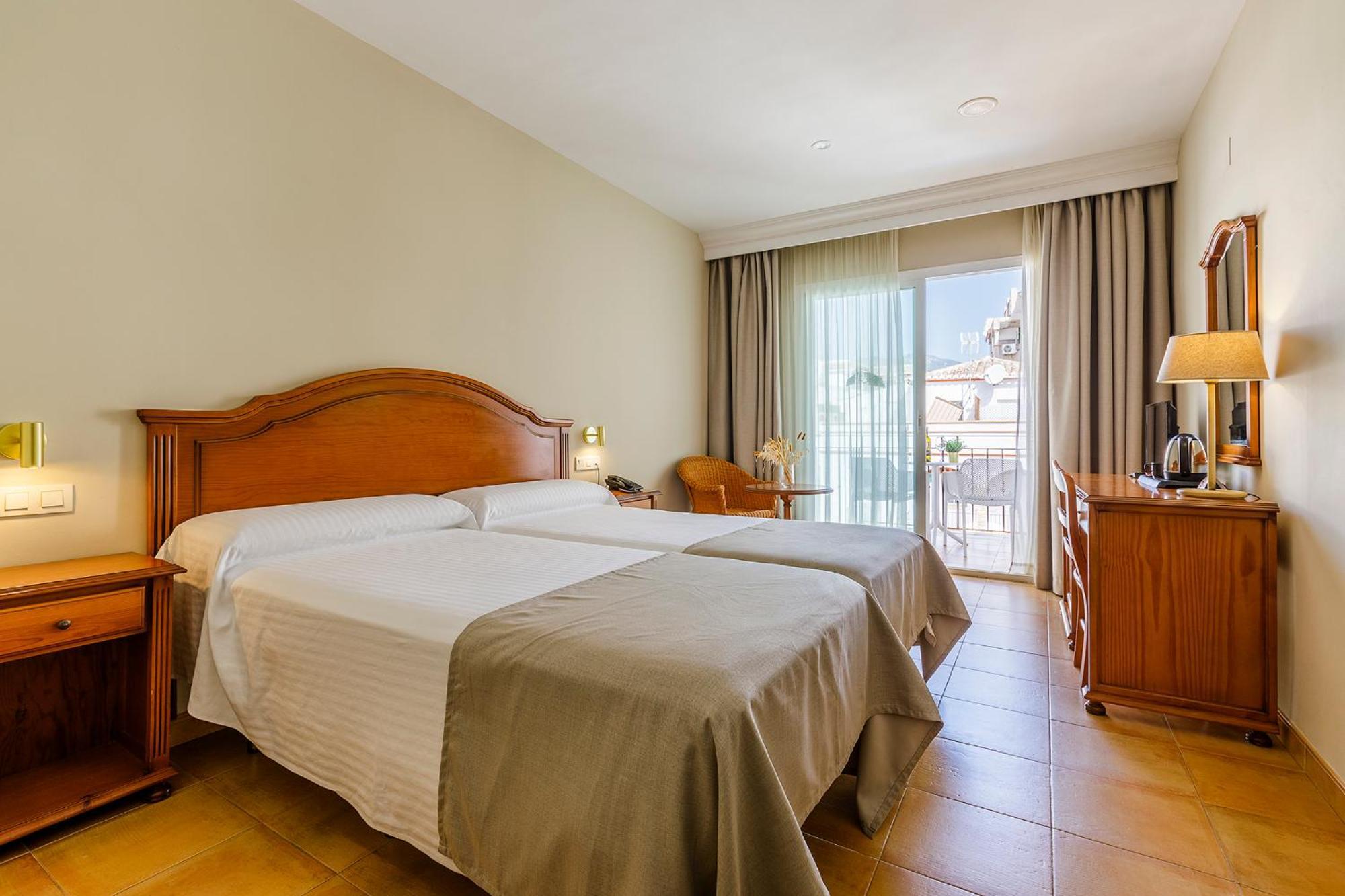 Hotel Almijara - Mares La Herradura  Exteriör bild